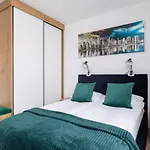 Klemensiewicza Studio Apartment By Renters